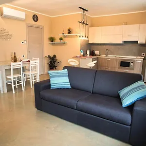 Apartment Vanda Luxury House Near Gardaland And Garda, Castelnuovo del Garda